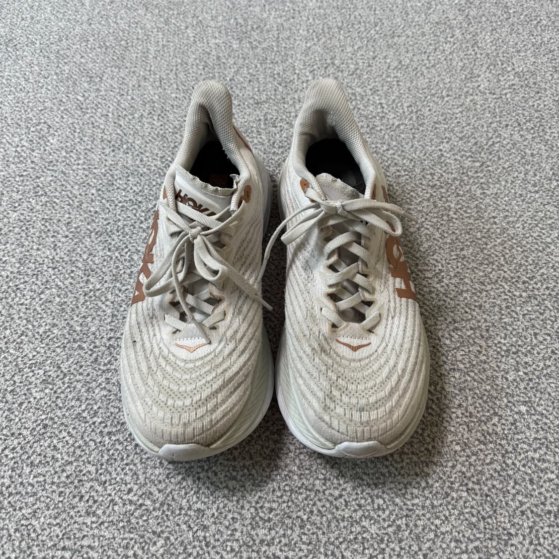 [정가 20만원] 호카 마하5 러닝화 260 상품이미지5