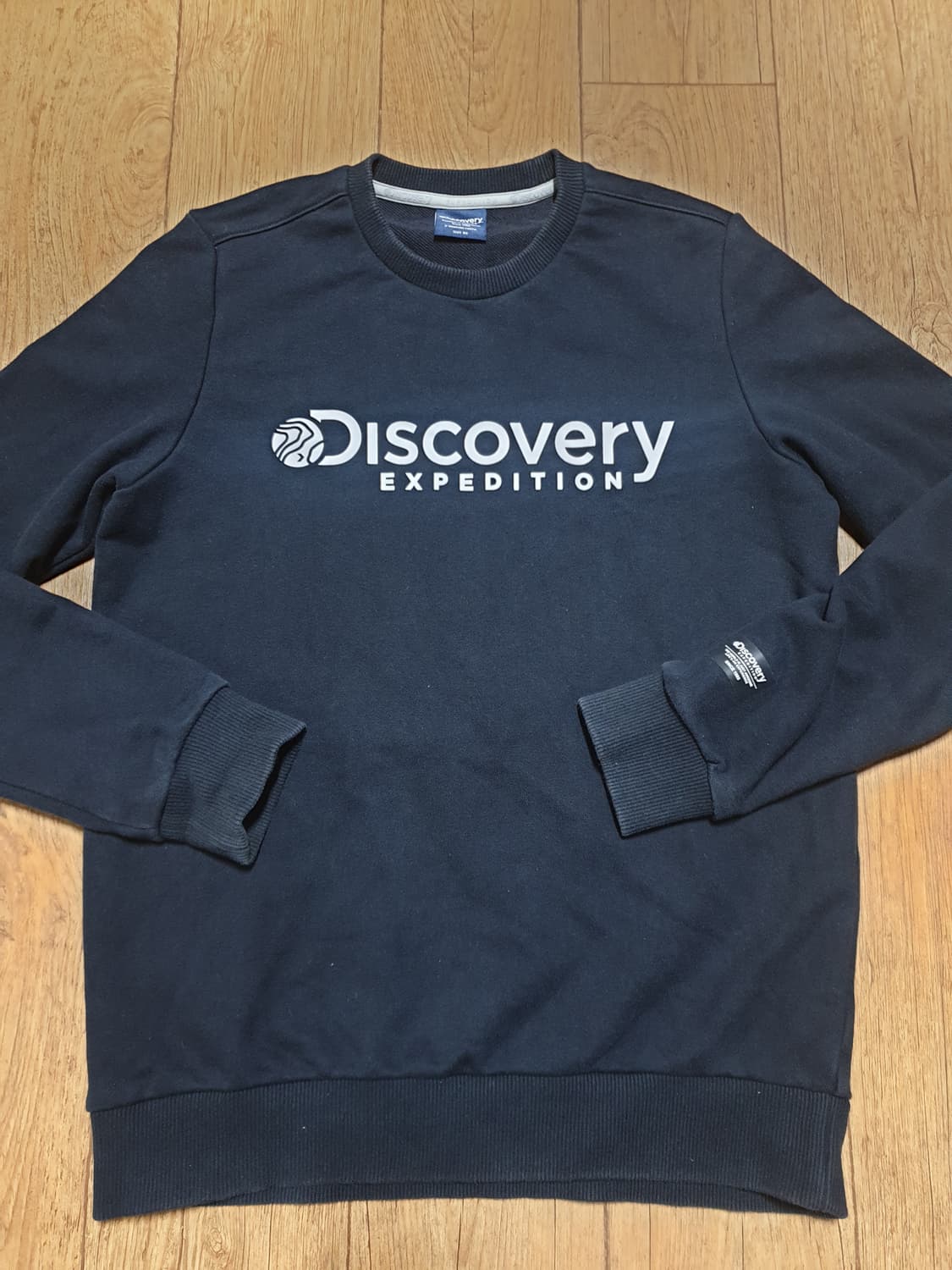 1222 디스커버리 맨투맨티 95 사이즈입니다 상품이미지2