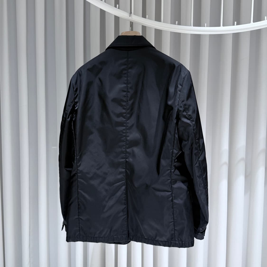 50 / 프라다 리나일론 블랙 카라 블레이저 상품이미지4