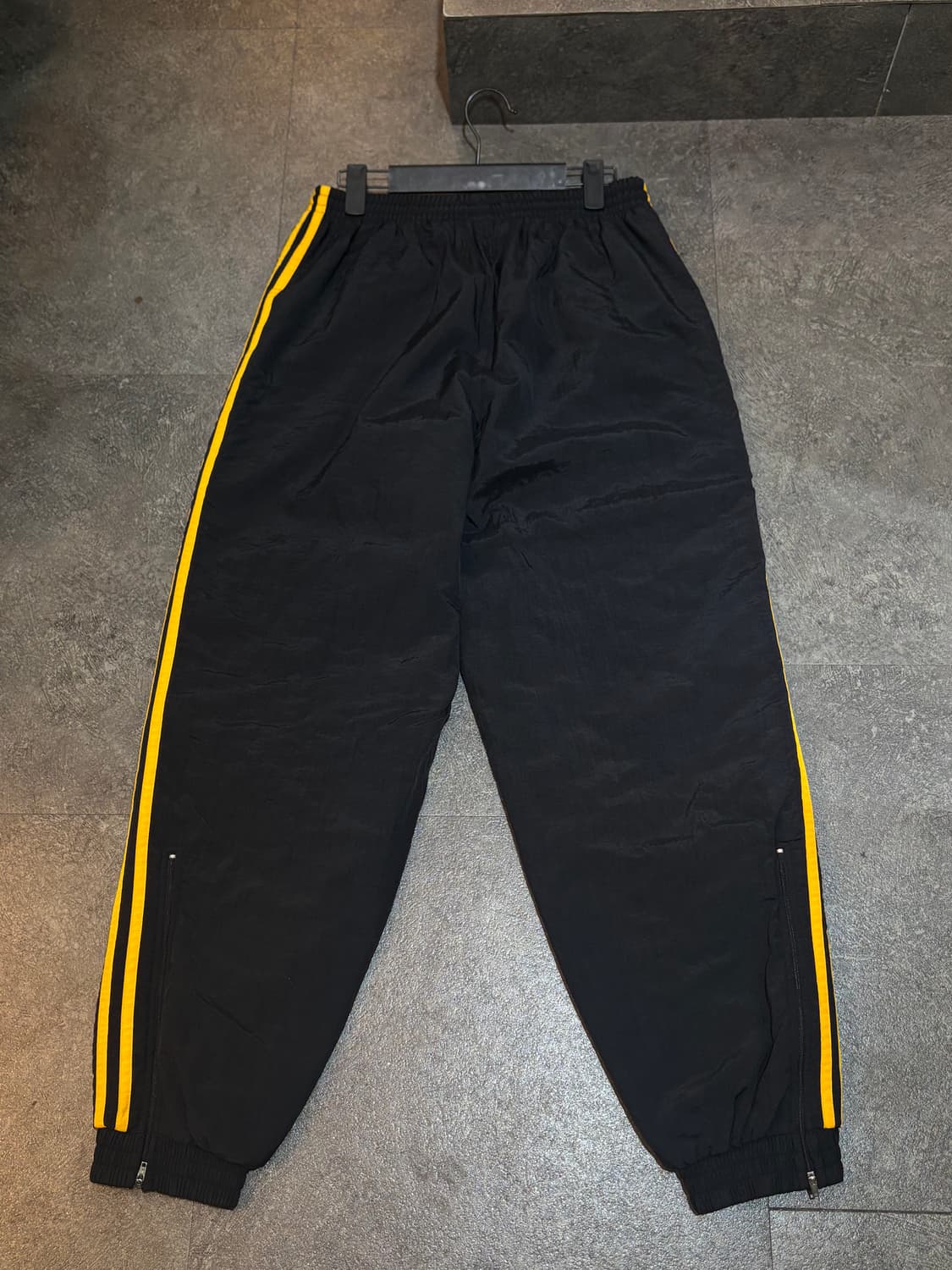 아디다스 올드스쿨 우븐팬츠 트랙팬츠 조거팬츠 블랙 M사이즈 상품이미지3