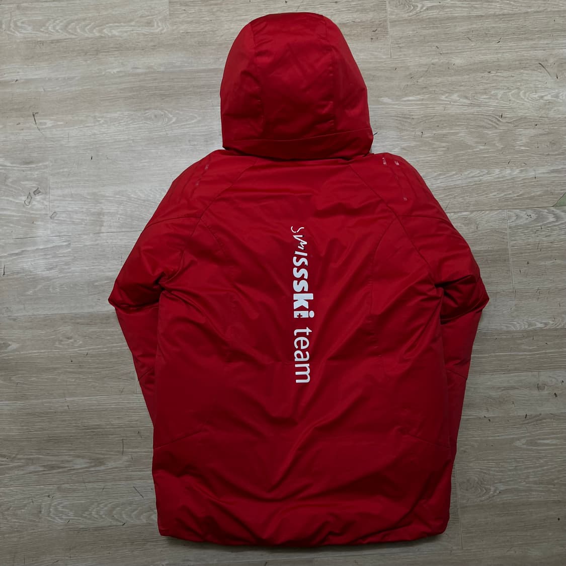 데상트 아우디 덕다운 스위스팀 후드 패딩 점퍼 [레드] S/90 상품이미지6