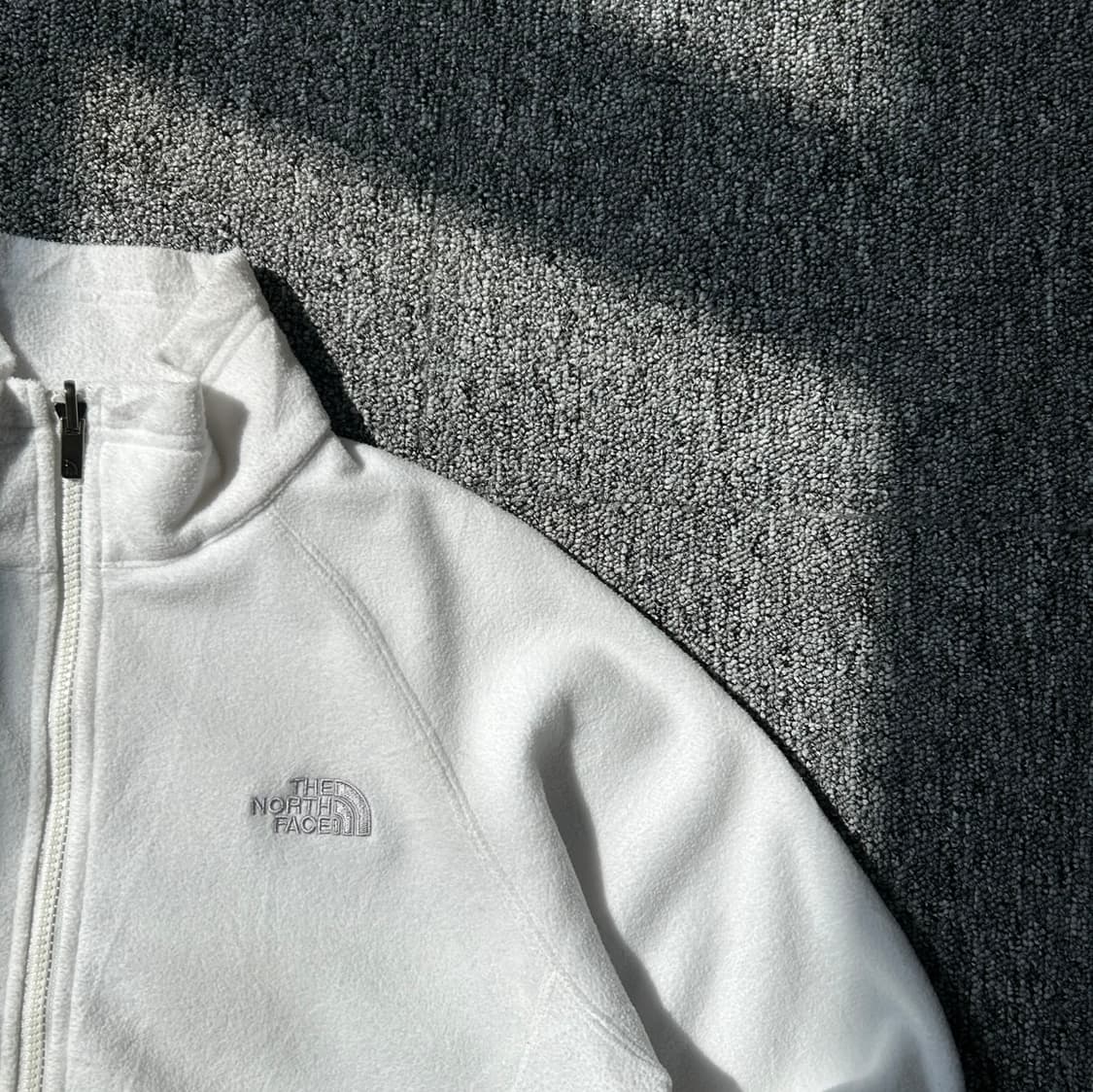 노스페이스 화이트 플리스 집업  상품이미지4