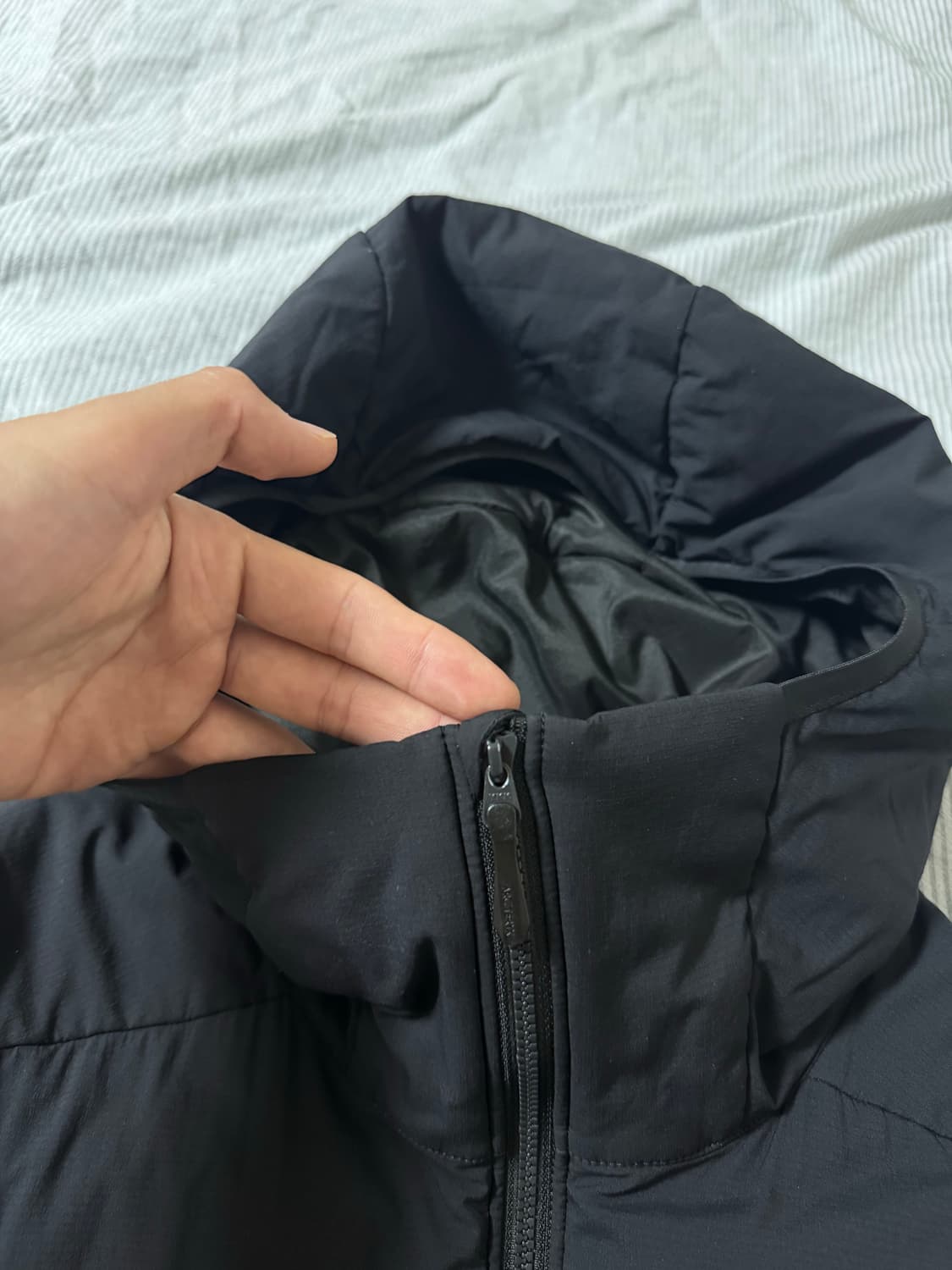 (S급) 아크테릭스 아톰 LT 후디 블랙  상품이미지6