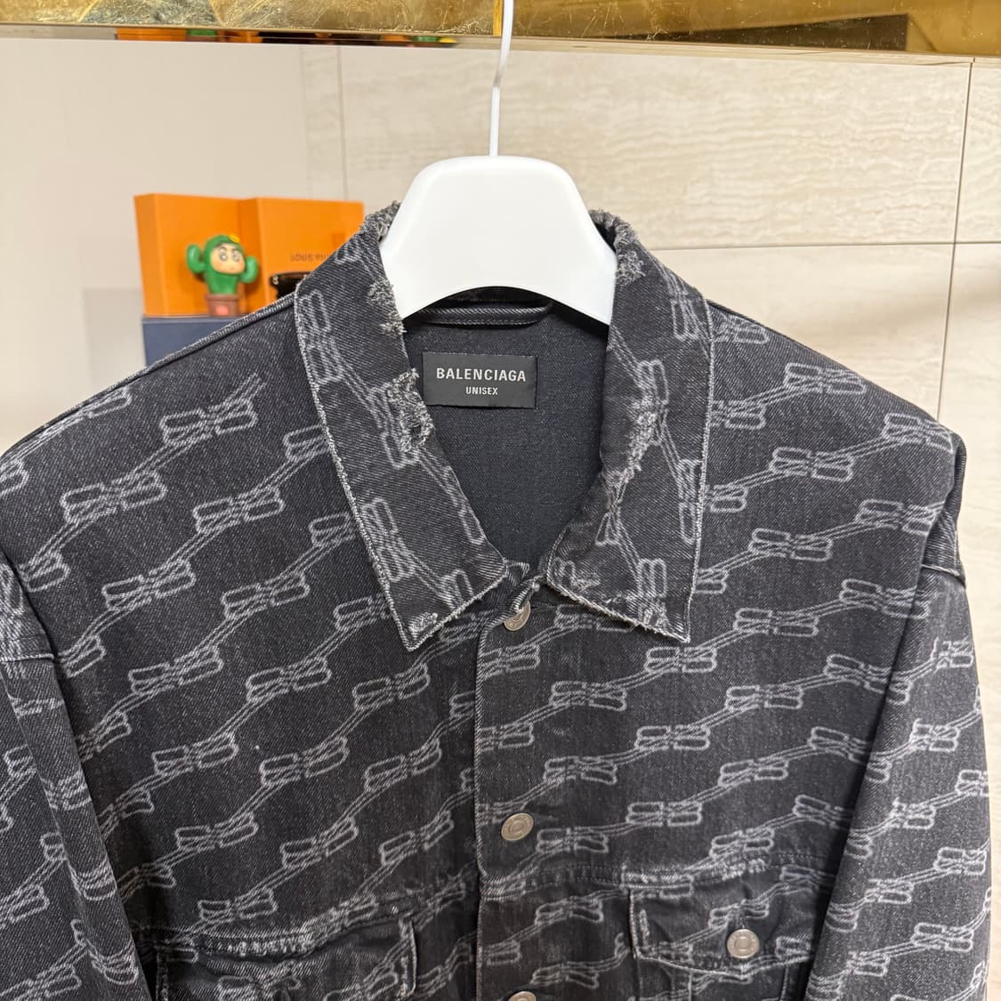 [XS사이즈]발렌시아가 BB로고 흑청 데님 자켓 상품이미지3