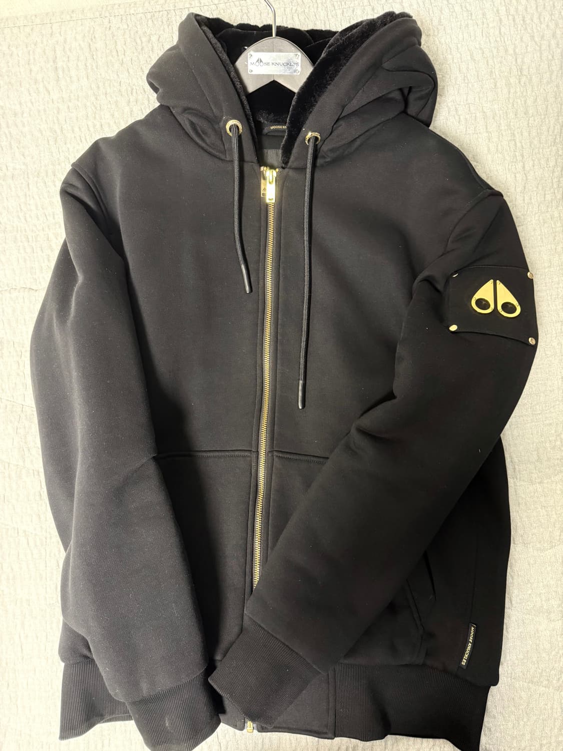 무스너클 버니스웨터 금장 상품이미지1