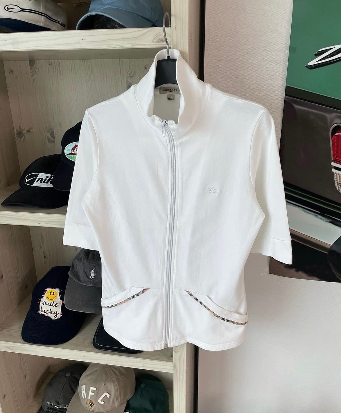 버버리 로고 반팔 자켓 상품이미지1