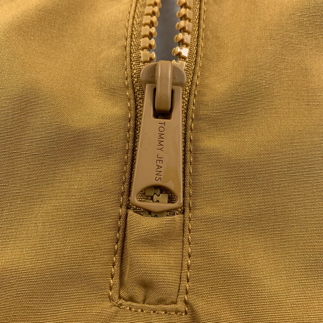 타미 진스 자수로고 컬러블록 플리스 아노락 상품이미지3