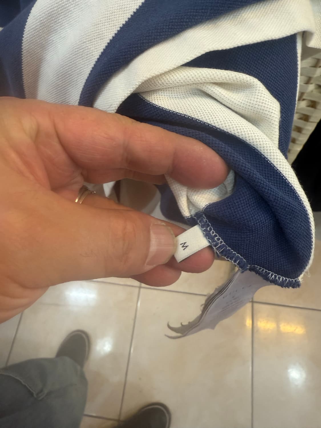 105 정품 구찌 인터로킹 반팔 팝니다 상품이미지3