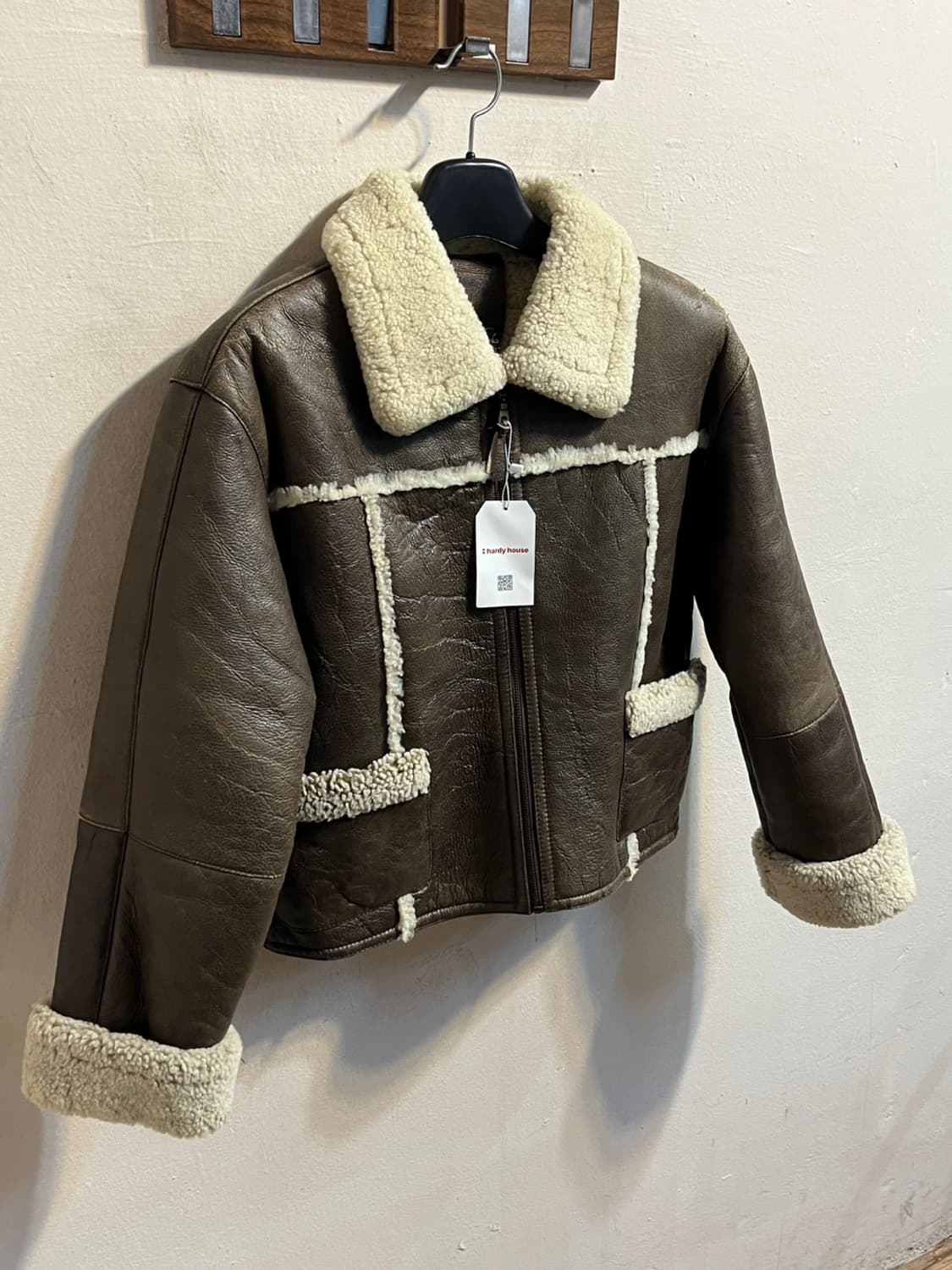 유즈드 시어링 랩스킨 크롭 무스탕 자켓 상품이미지3