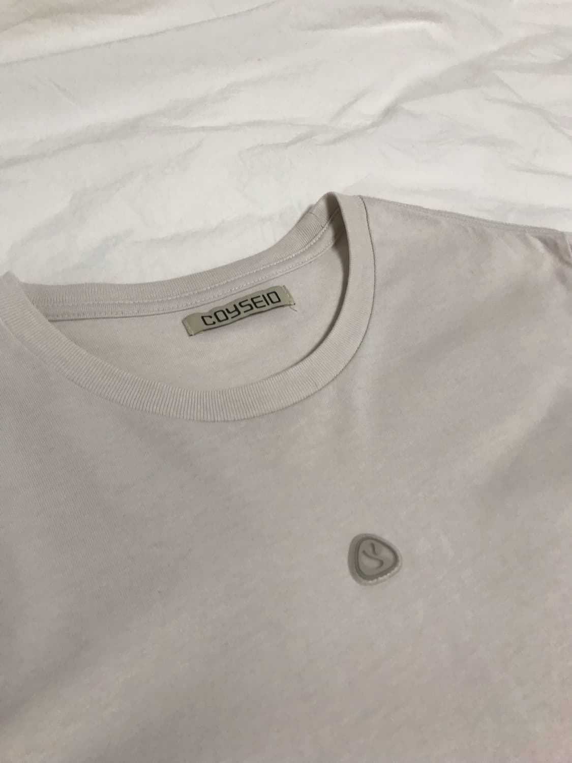 코이세이오 SYMBOL LOGO REGULAR T-SHIRT SAND 상품이미지5