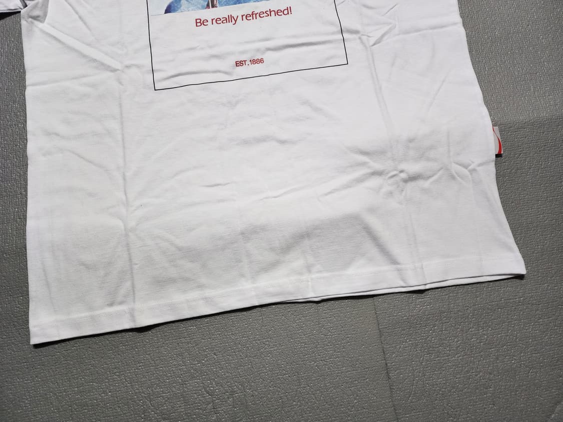 미사용 코카콜라 폴라베어 프린팅 오버핏 반팔티셔츠 상품이미지3