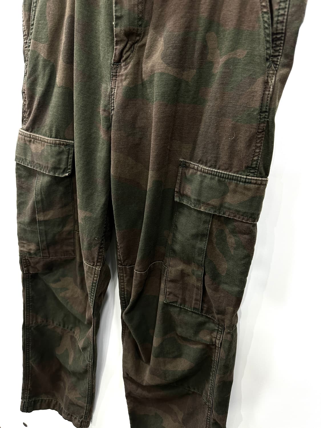 칼하트 WIP 카모플라쥬 카고 팬츠 32 상품이미지4