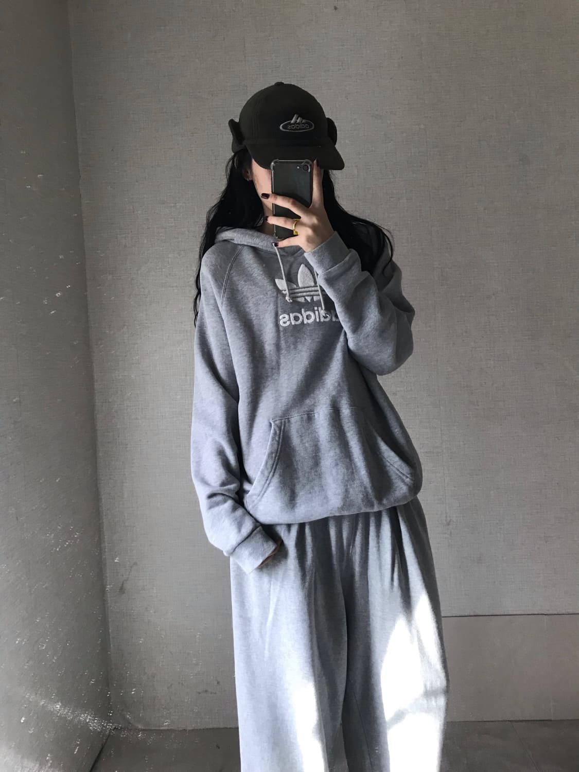 아디다스 그레이 빅로고 후드티 상품이미지2