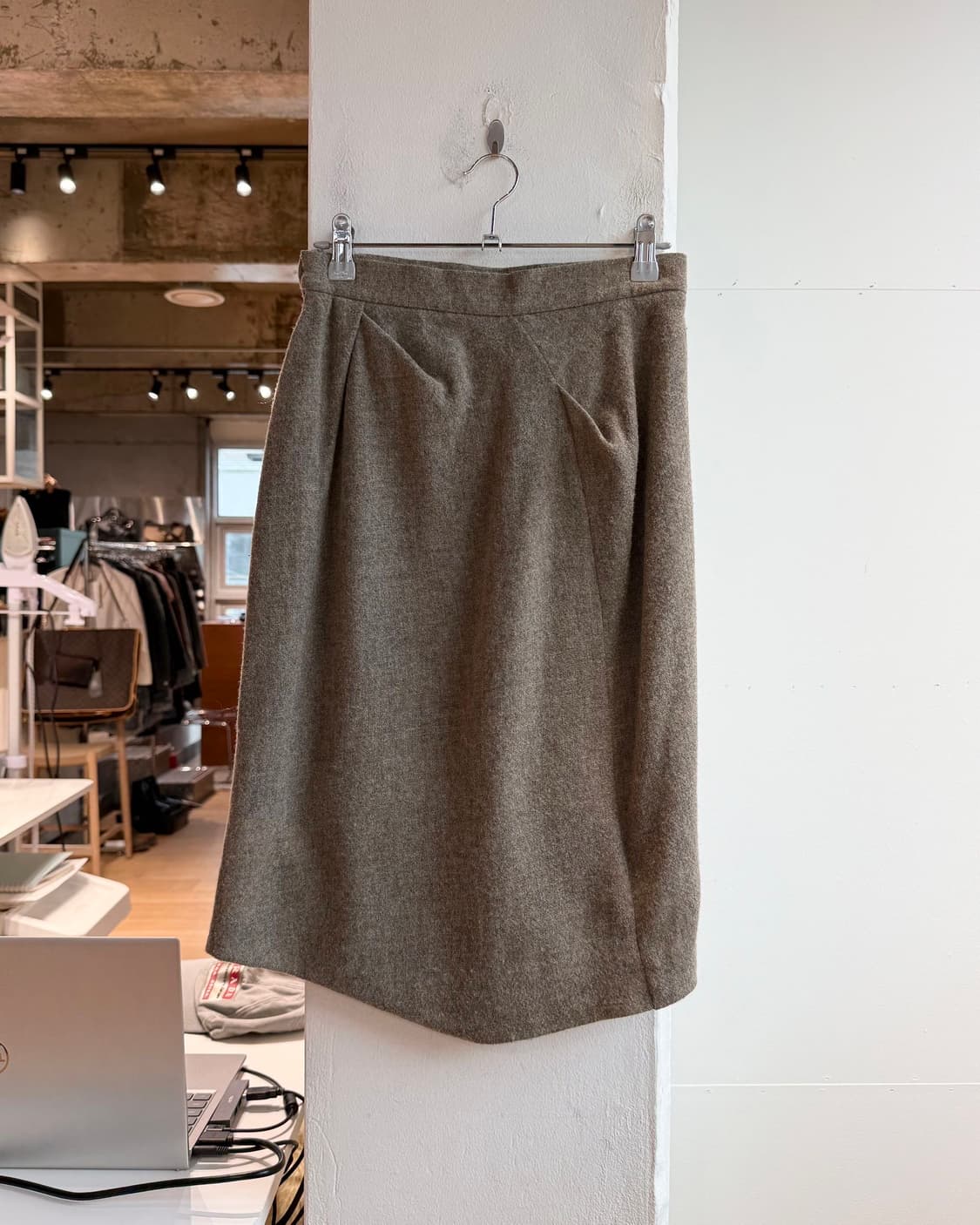 비비안 웨스트우드 레드라벨 브라운 울 미디스커트  상품이미지6