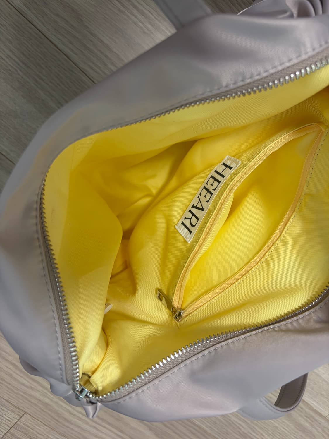 히어리 오로라 셔링 더플백 라일락 상품이미지2