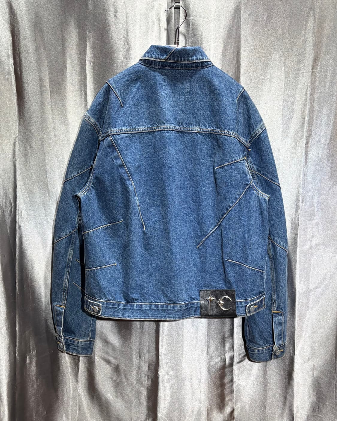 3 Thug Club 떠그클럽 심볼 레더패치 절개 데님자켓 상품이미지4