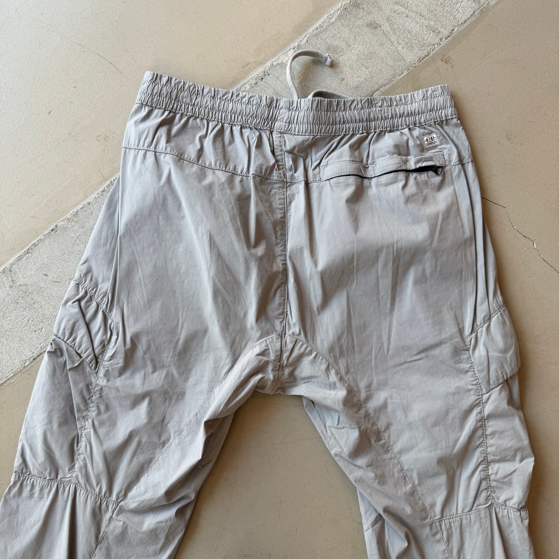 cp컴퍼니 렌즈 카고 팬츠 상품이미지5