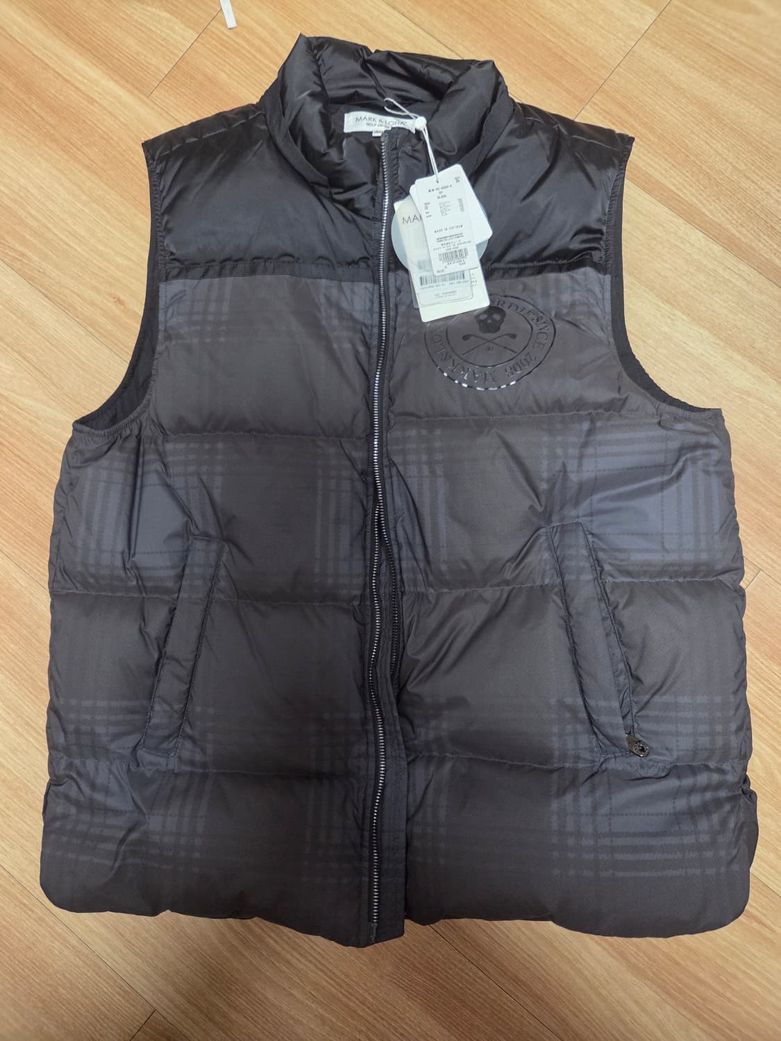 마크앤로나 조끼패딩 팝니다! 상품이미지2