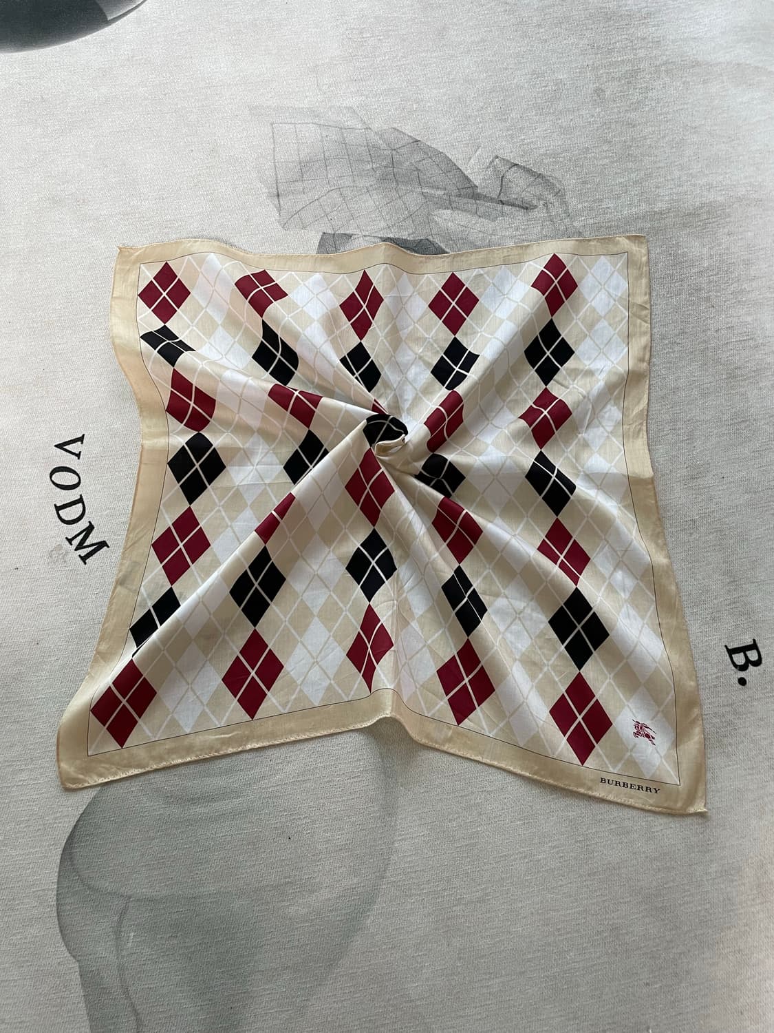 버버리 실크 스카프 상품이미지2