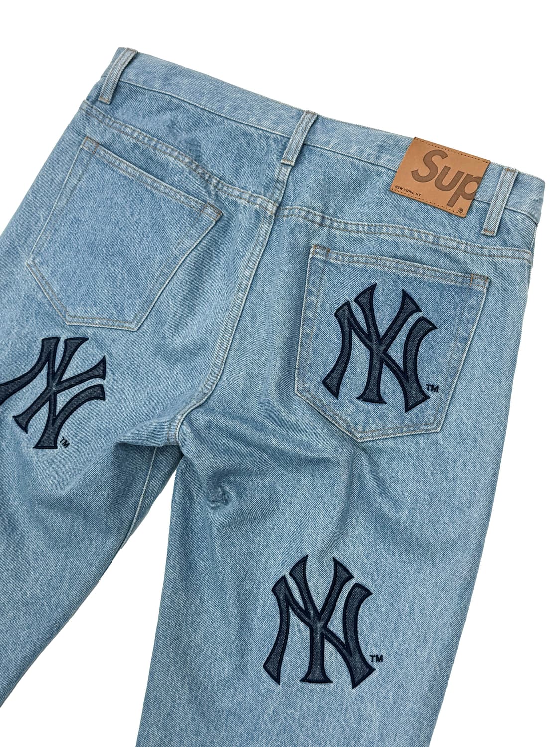 슈프림 x 뉴욕 양키스 레귤러 진 워시드 블루 상품이미지6