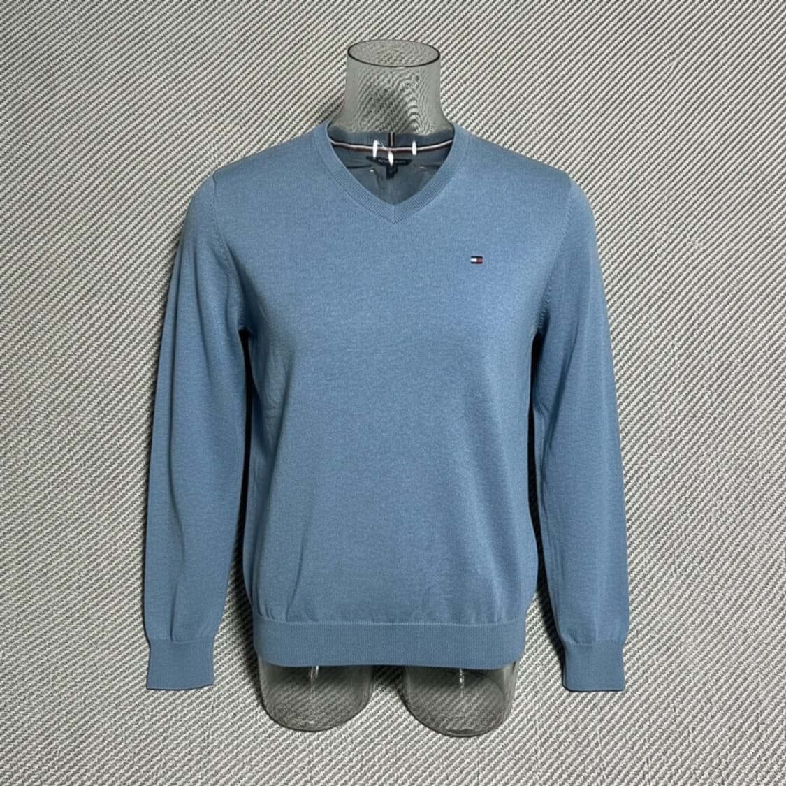 [M] Tommy 타미힐피거 하늘색 브이넥 니트 상품이미지1