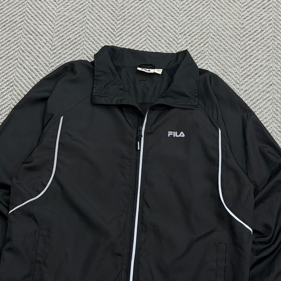 휠라 로고 베이직 바람막이 v1818  상품이미지3