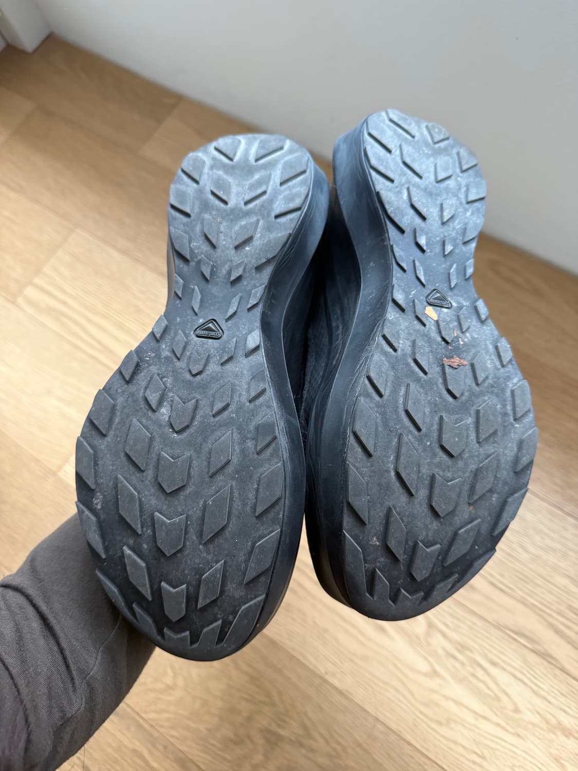 꼼데 가르송 x 살로몬 스니커즈 상품이미지3