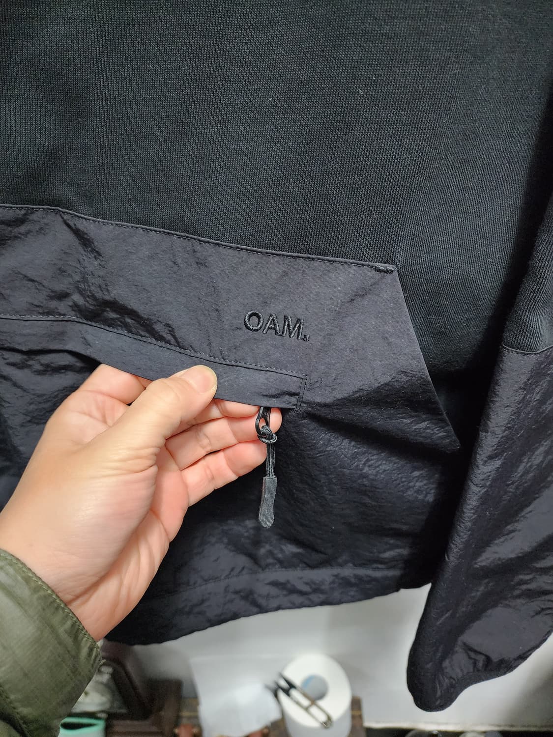 아웃스탠딩 유틸리티 tech 후드 반집업 상품이미지5