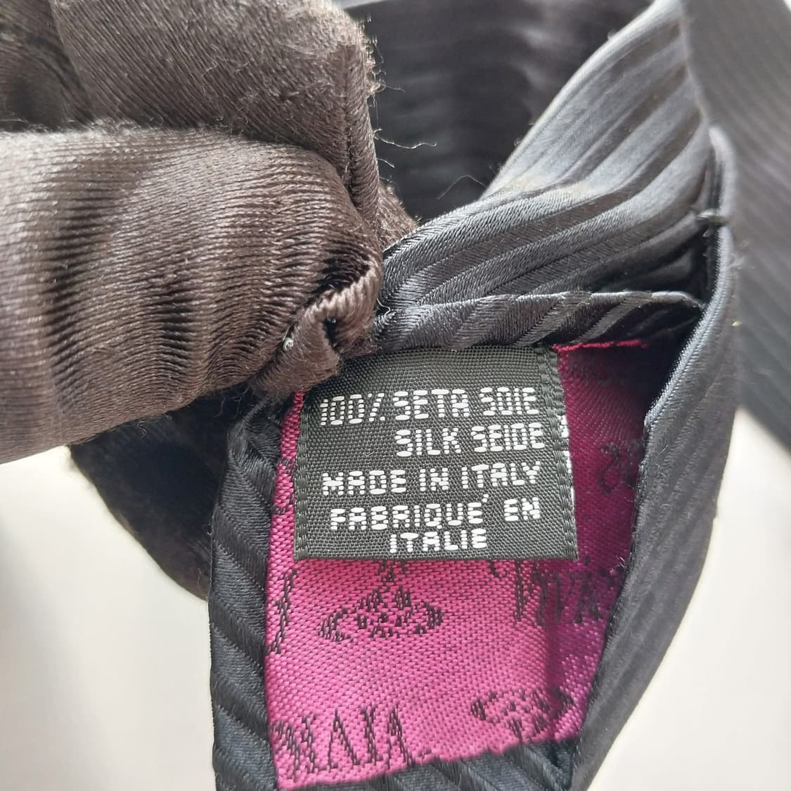 비비안웨스트우드 실크 블랙 엠보 패턴 넥타이 9.1cm A등급 K1566 상품이미지9