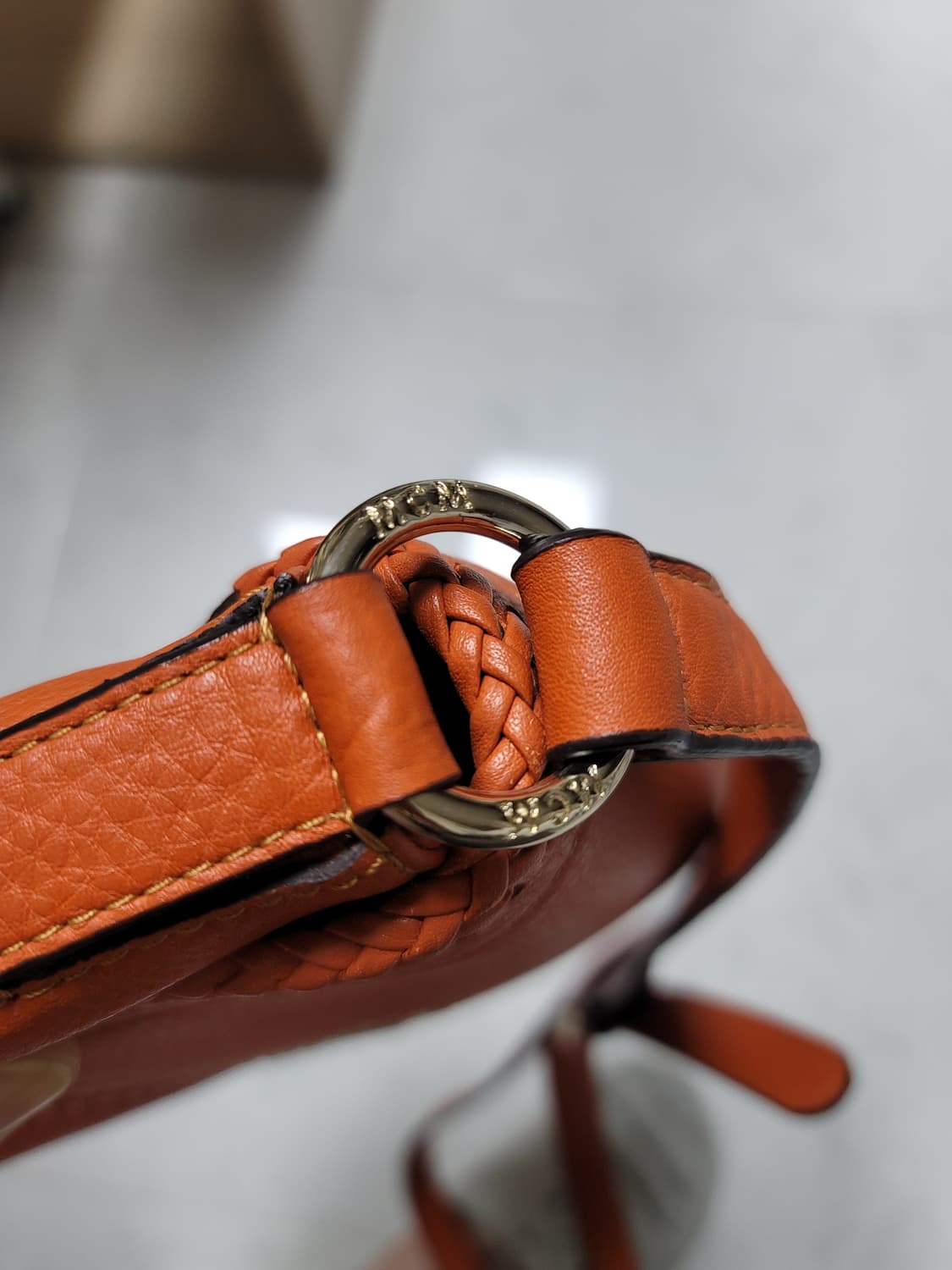 엠씨엠 MCM 미니 숄더백  상태극상

 상품이미지6