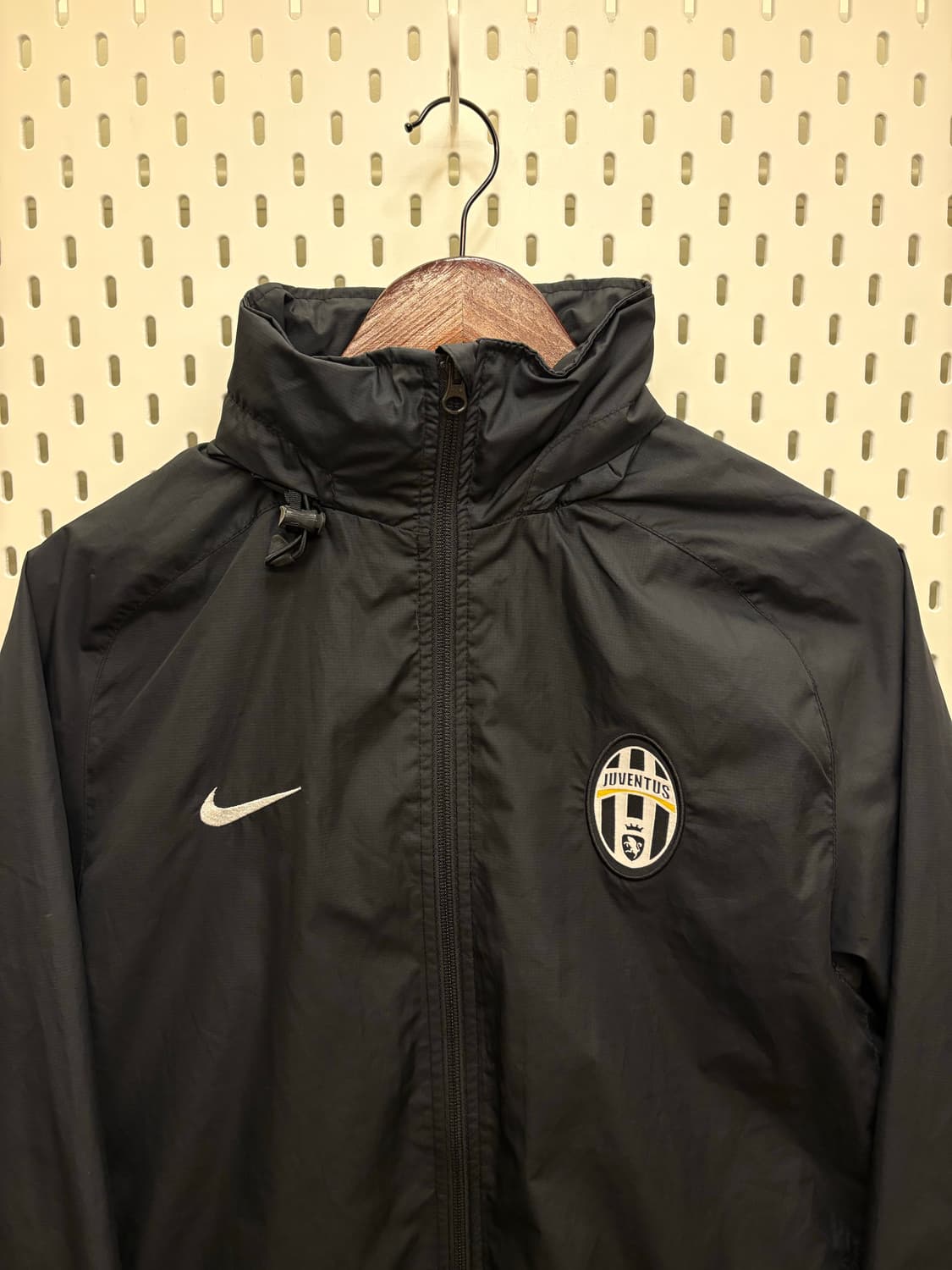 나이키 유벤투스 바람막이 m 상품이미지3