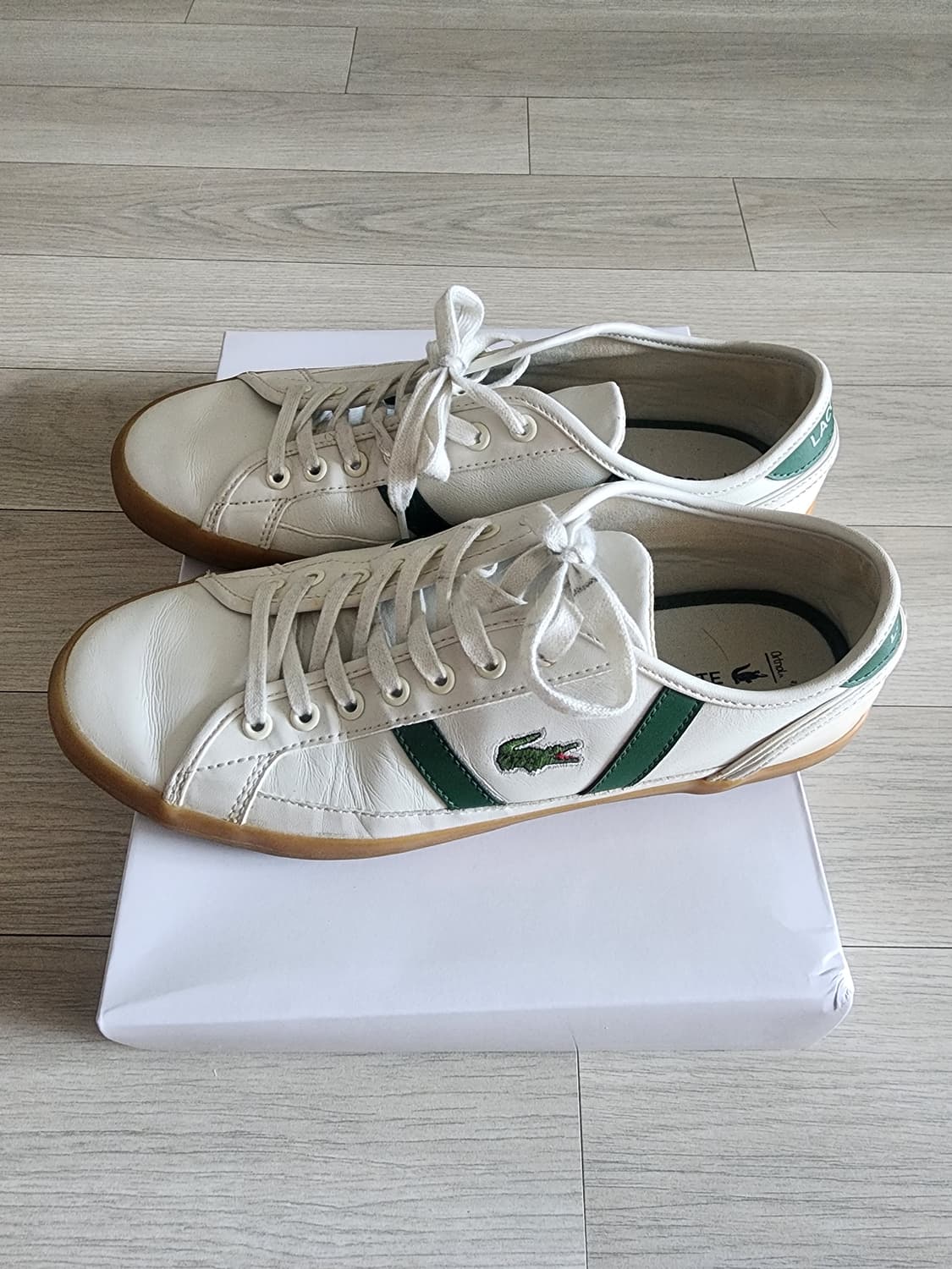 무료배송)) 라코스테 흰색 스니커즈 그린 스트라이프 상품이미지1