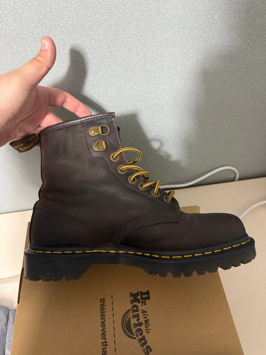 닥터마틴 x 디스이즈네버댓 1460 왁스드 풀 그레인 브라운 270 상품이미지8