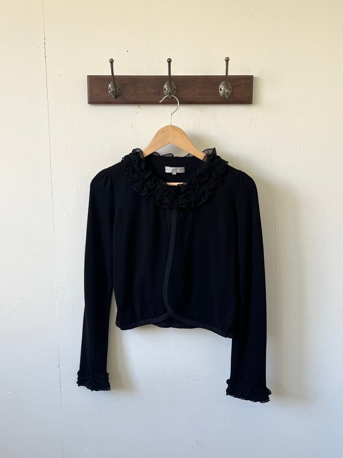 M-PREMIER 프릴 레이스 블랙 숏 가디건 상품이미지1