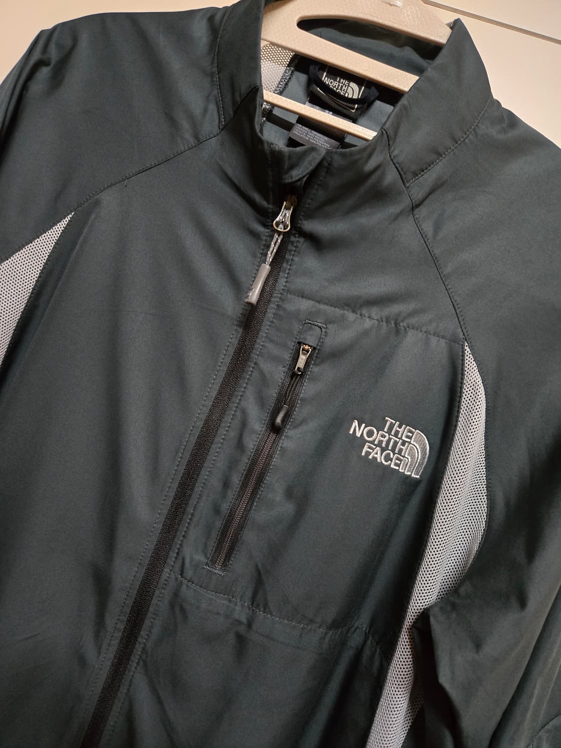 노스페이스 남성 딥그린 바람막이 점퍼 상품이미지2