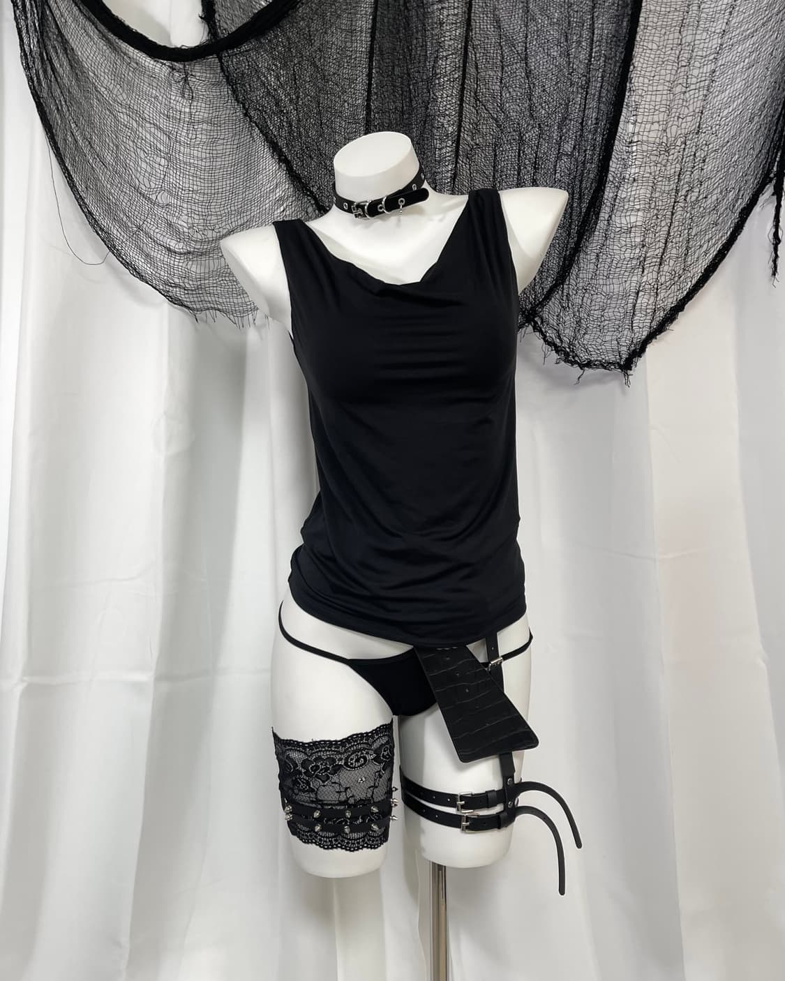 black sleeveless 상품이미지1