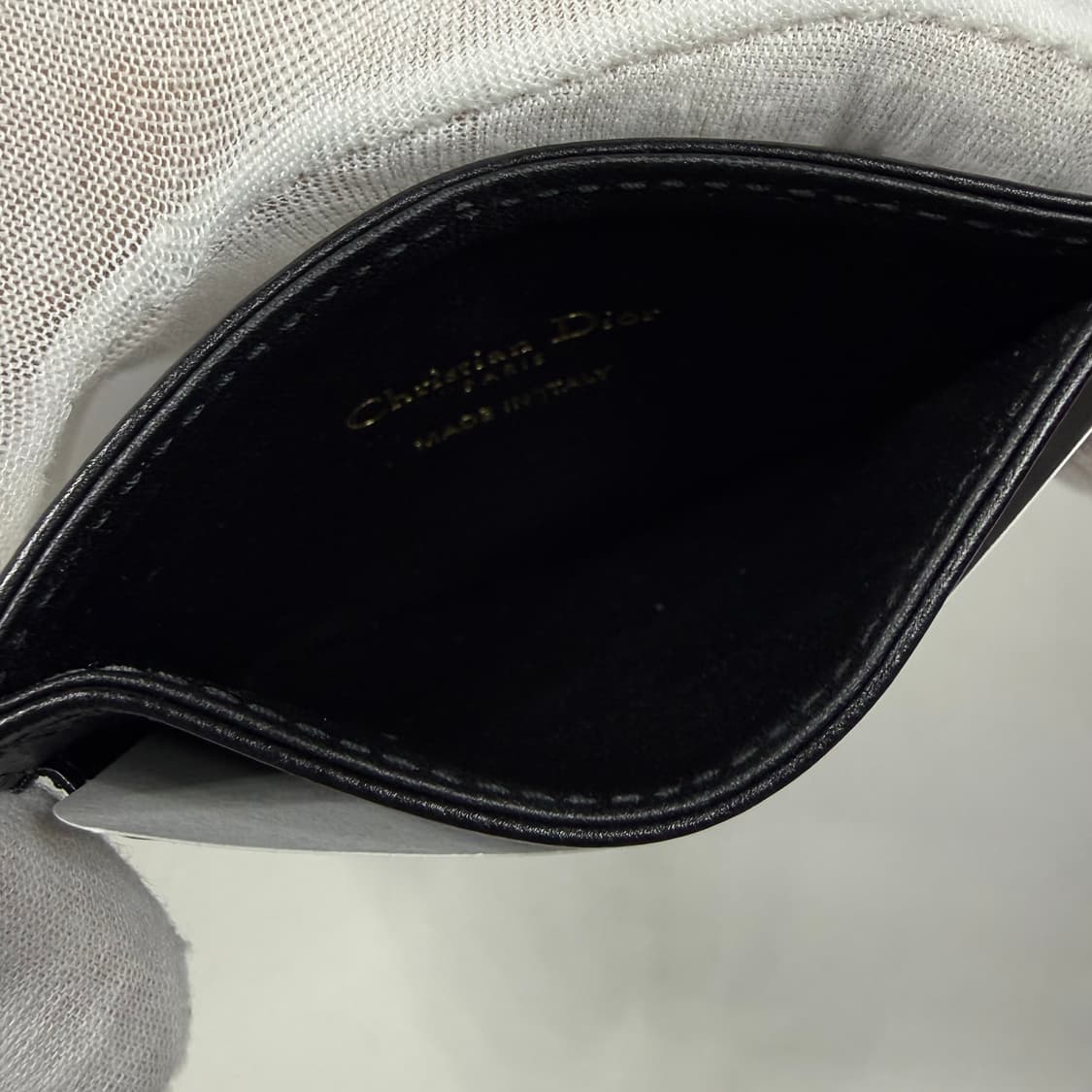 디올 카로 서플 까나쥬 카프스킨 블랙 카드 홀더 지갑 상품이미지7