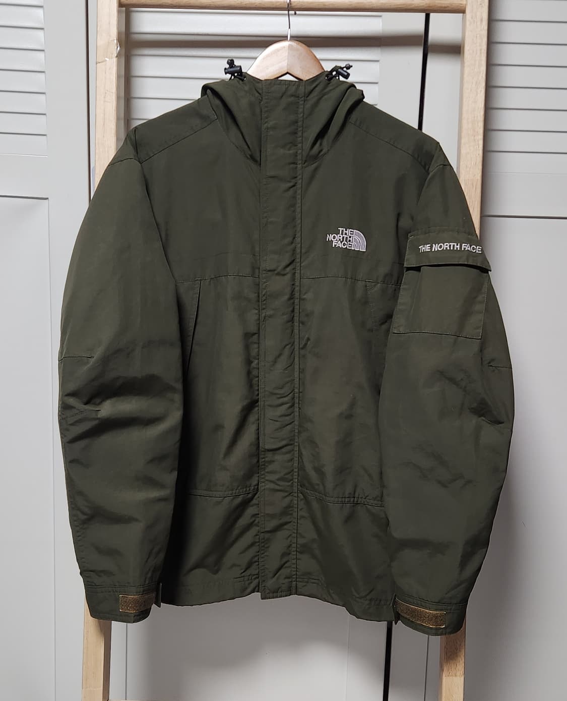 노스페이스 카키 13 바람막이 후드 자켓 상품이미지2