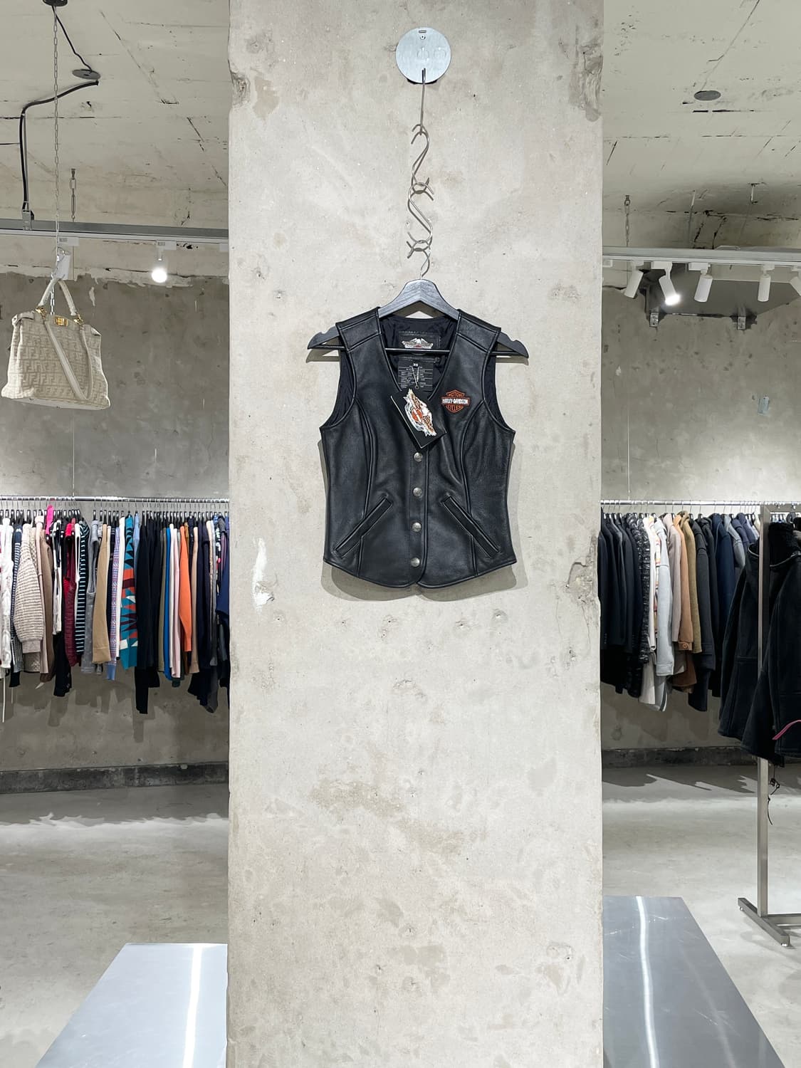 할리 데이비슨 블랙 카우 레더 베스트  상품이미지1