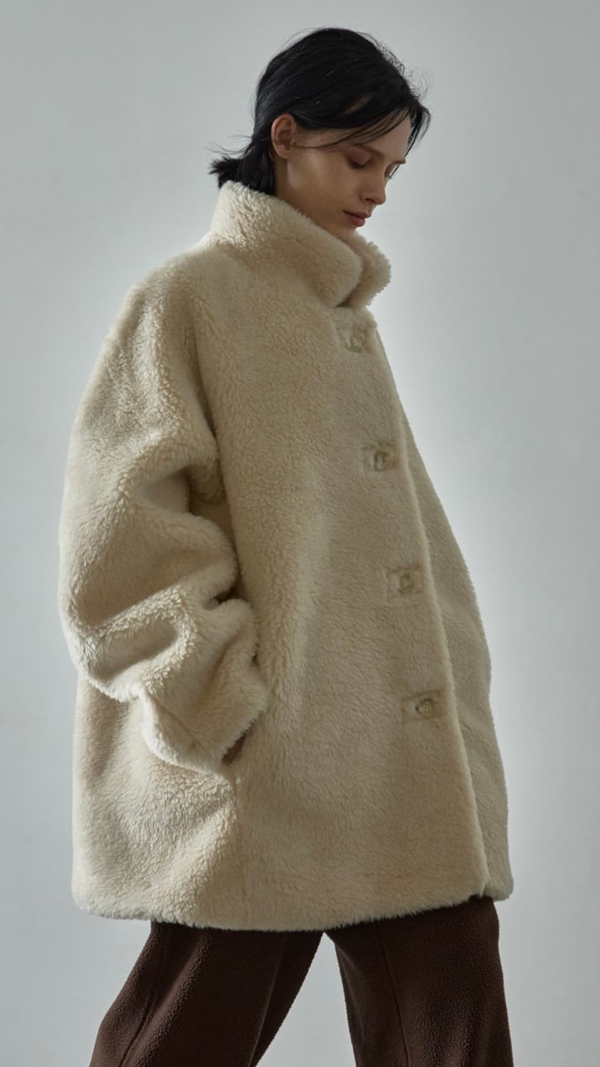 파사드패턴 램스울 퍼 하프코트 크림색 상품이미지3