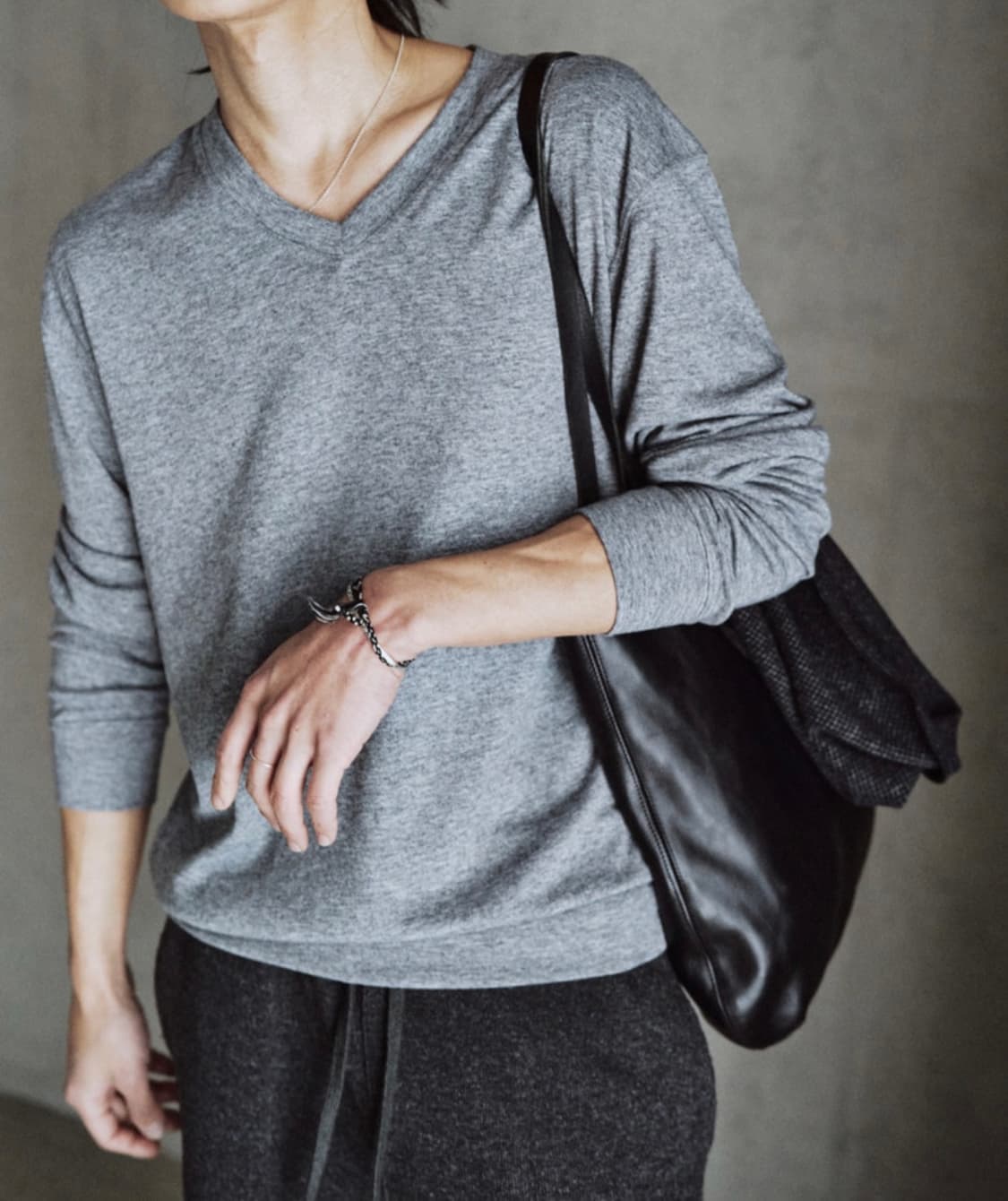 모노 프리베 브이넥 그레이 1 사이즈 상품이미지1