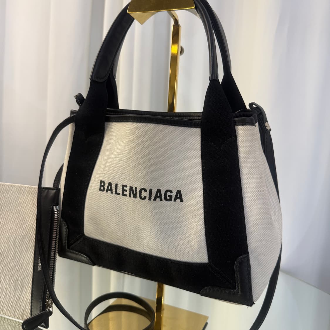 발렌시아가 카바스 xs 토트백 상품이미지3