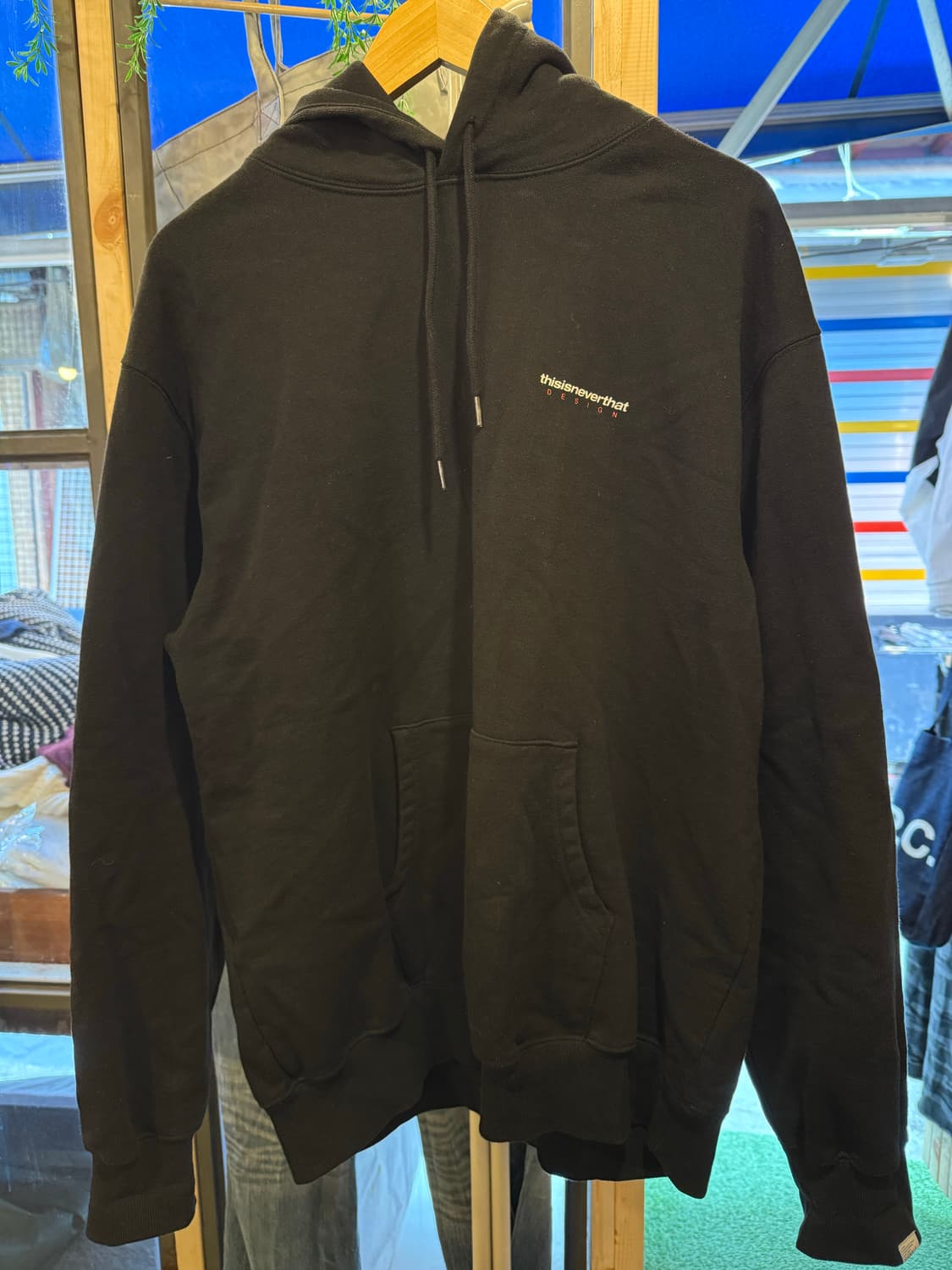 디스이즈네버댓 블랙 후드티 상품이미지1