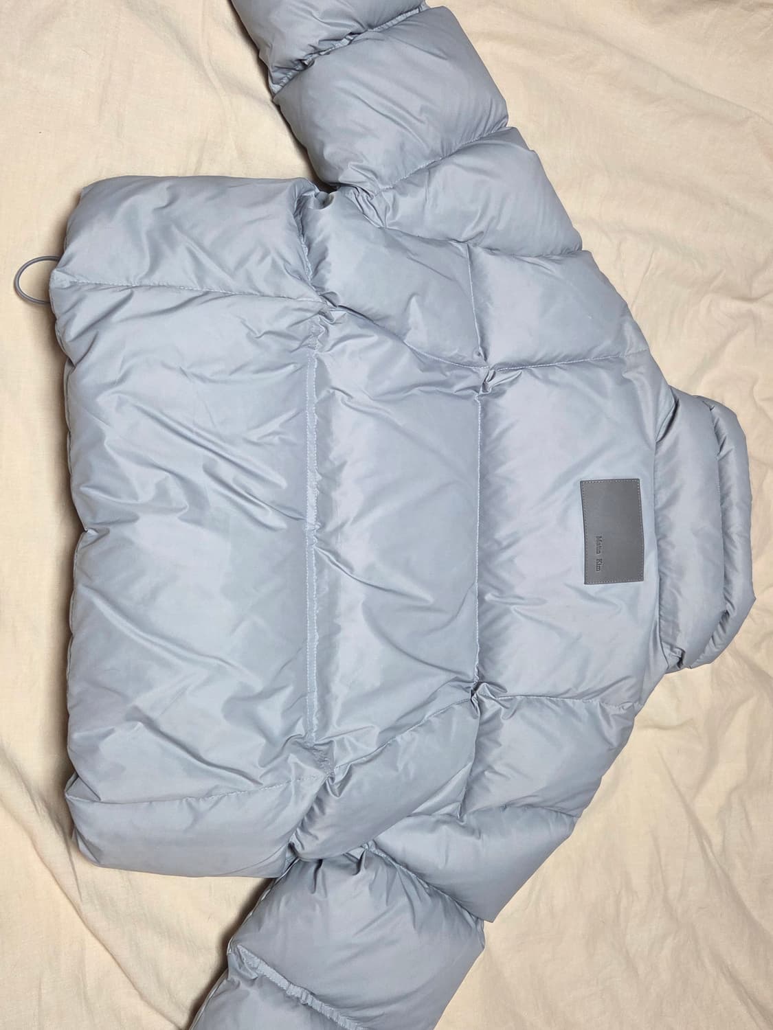 (W) 마뗑킴 하이 넥 클래식 크롭 퍼퍼 다운 점퍼 그레이 상품이미지5