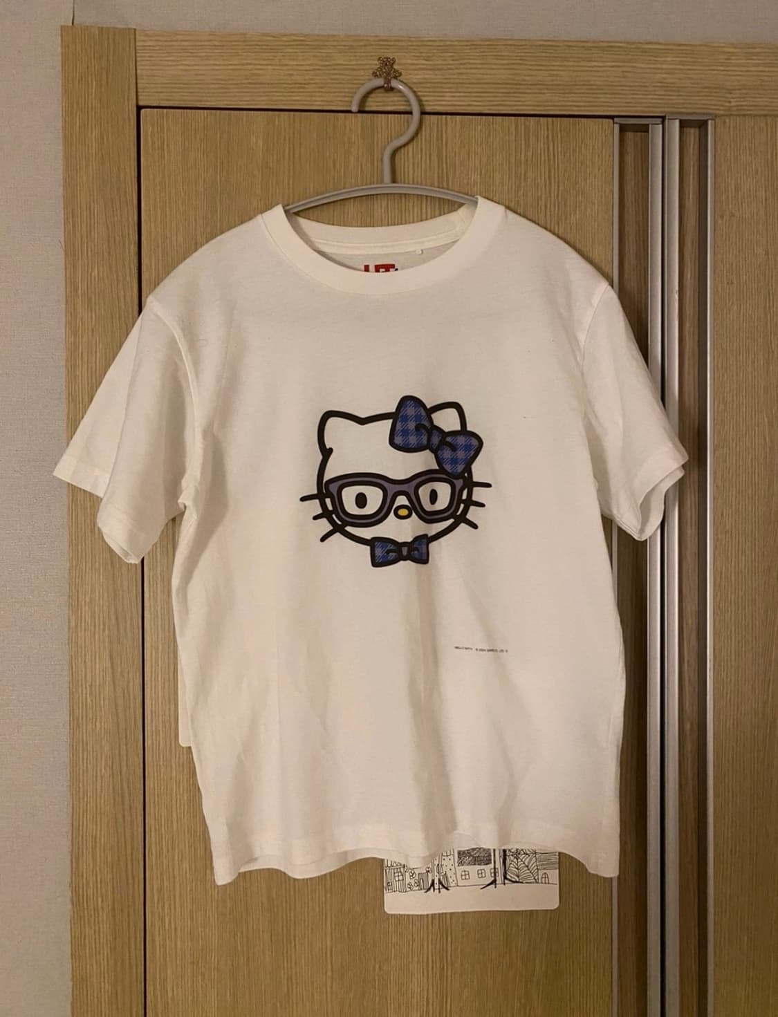 유니클로 헬로키티 커스텀 티셔츠 상품이미지1