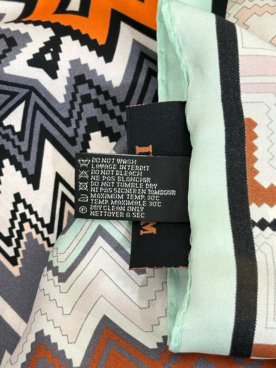 미소니 실크 머플러 상품이미지5