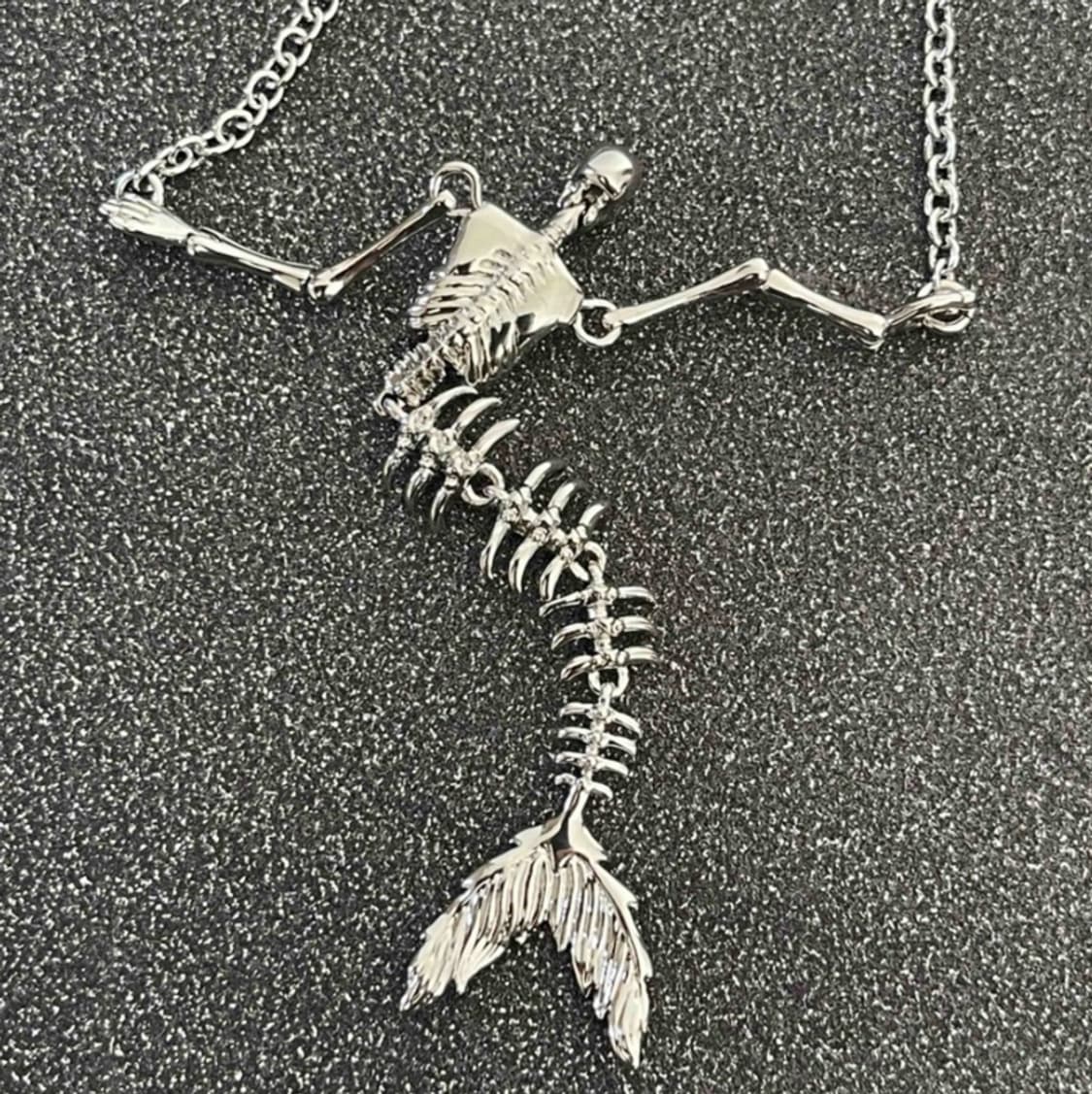 비비안웨스트우드 아카이브 스켈레톤 팬던트 목걸이  상품이미지4