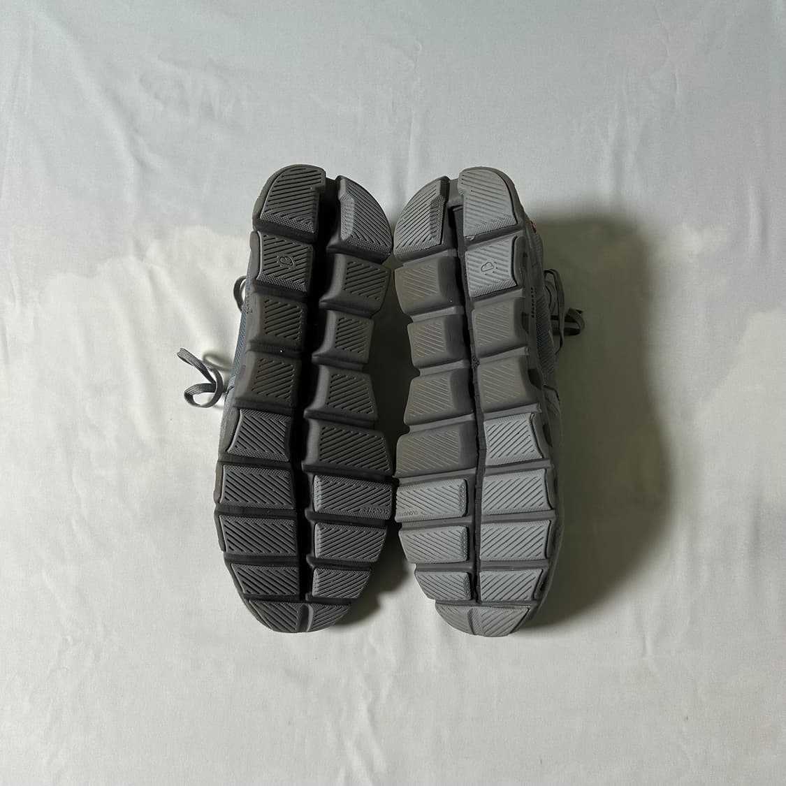 On running cloud x 3 mist rock 상품이미지5