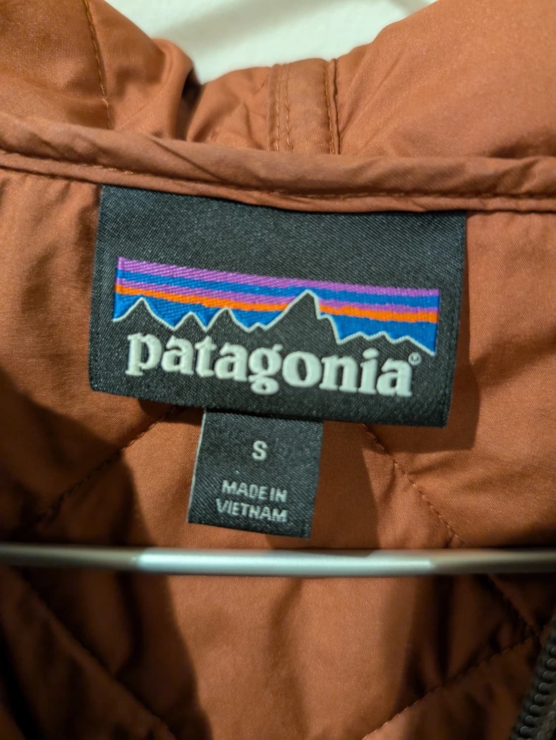 파타고니아 다이아몬드 퀼티드 보머 후디 자켓 브라운 상품이미지4