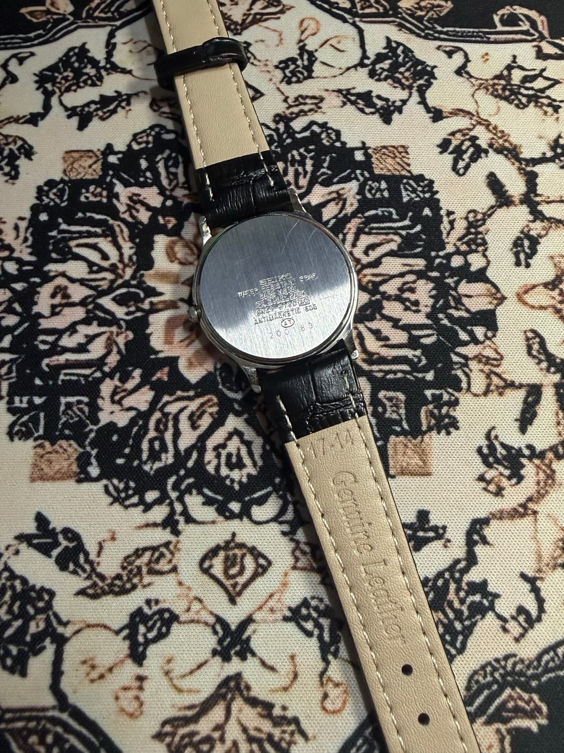 SEIKO 빈티지 쿼츠 시계 상품이미지3